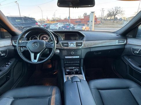 Used 2016 Mercedes-Benz E 350 4MATIC Sedan image 19