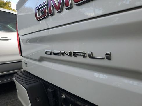 Used 2021 GMC Sierra 1500 Denali w/ Denali Ultimate Package image 8