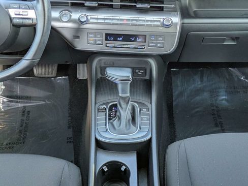 Used 2025 Hyundai Kona SEL FWD image 19