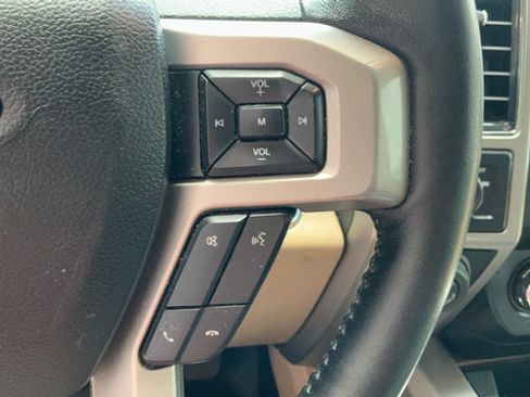 Used 2017 Ford F150 Lariat RWD image 13