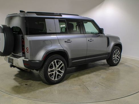 Used 2020 Land Rover Defender 110 HSE AWD/4WD image 5