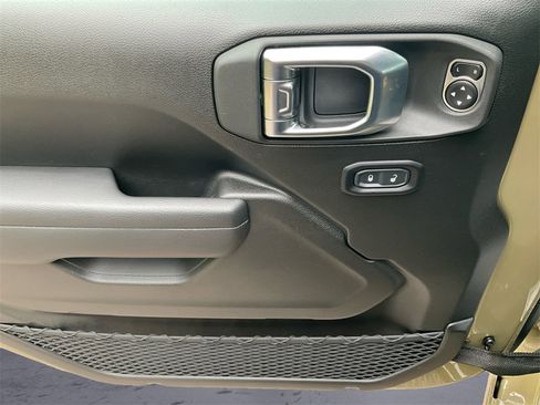 New 2025 Jeep Gladiator Sport image 8