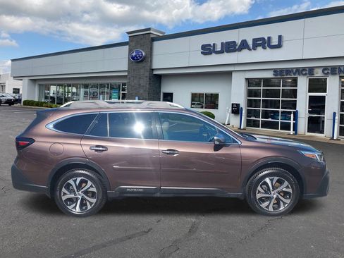 Used 2020 Subaru Outback Touring w/ Popular Package #2 AWD/4WD image 8