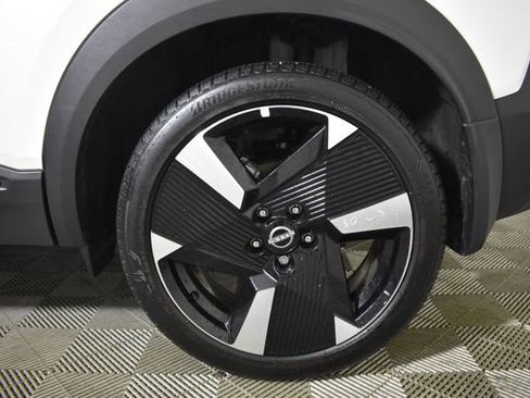 Certified 2025 Nissan Kicks SR w/ SR Premium Package image 43