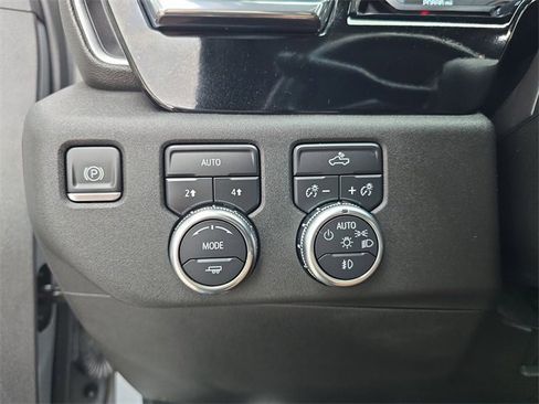 Used 2024 GMC Sierra 1500 Elevation image 23
