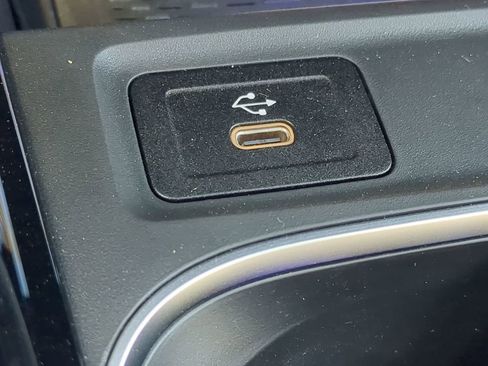 New 2025 Mercedes-Benz GLB 35 AMG GLB 35 AMG image 9