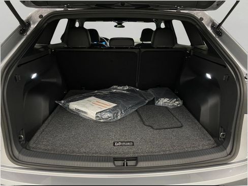 New 2026 Volkswagen Atlas Cross Sport SE image 5