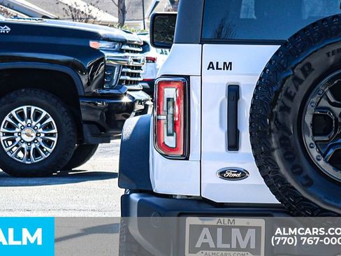 Used 2023 Ford Bronco Wildtrak image 13