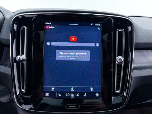 Used 2023 Volvo XC40 Recharge Plus AWD/4WD image 8