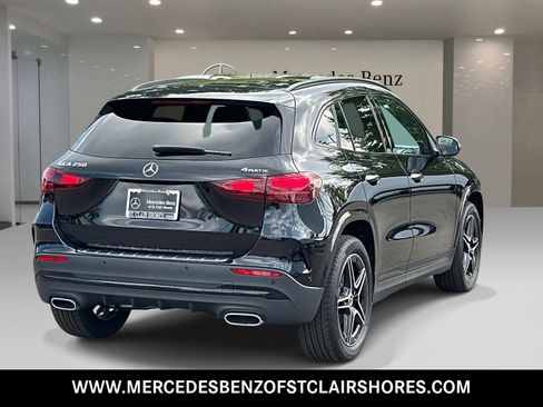 New 2025 Mercedes-Benz GLA 250 4MATIC image 5