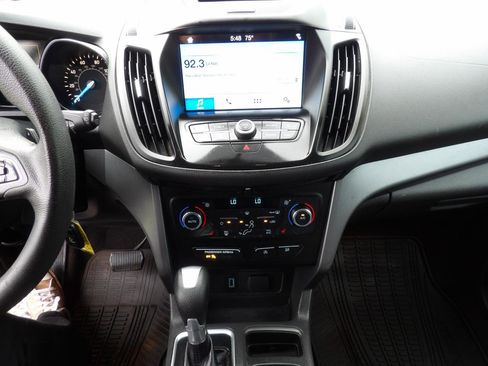 Used 2017 Ford Escape SE w/ Equipment Group 201A AWD/4WD image 15
