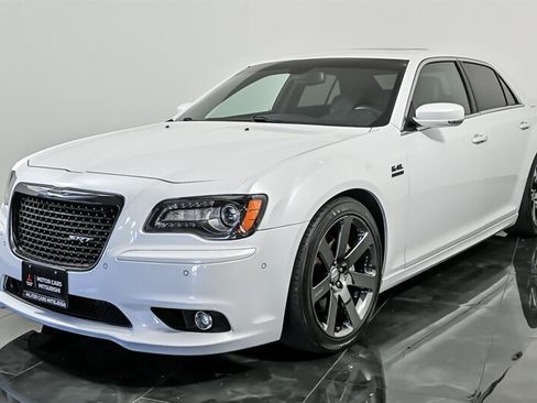 Used 2013 Chrysler 300 SRT8 w/ Harman Kardon Audio Group RWD image 5