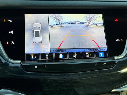 Used 2024 Cadillac XT6 Premium Luxury w/ Technology Package image 22