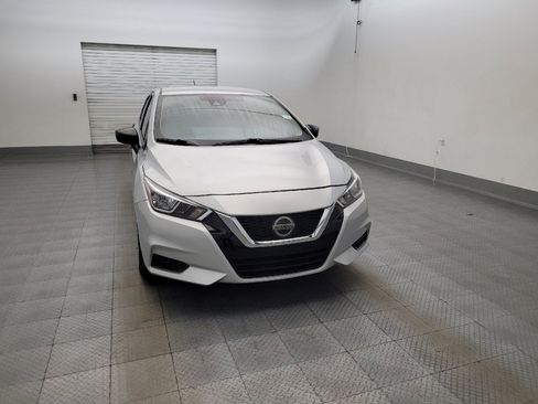 Used 2020 Nissan Versa S FWD image 14