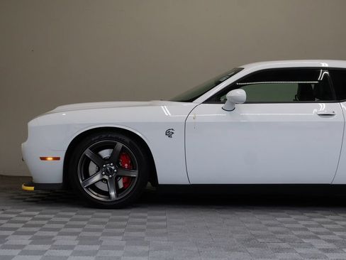 Used 2020 Dodge Challenger SRT Hellcat Redeye RWD image 9