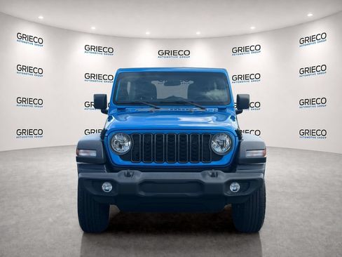 Used 2024 Jeep Wrangler Unlimited Sport AWD/4WD image 2