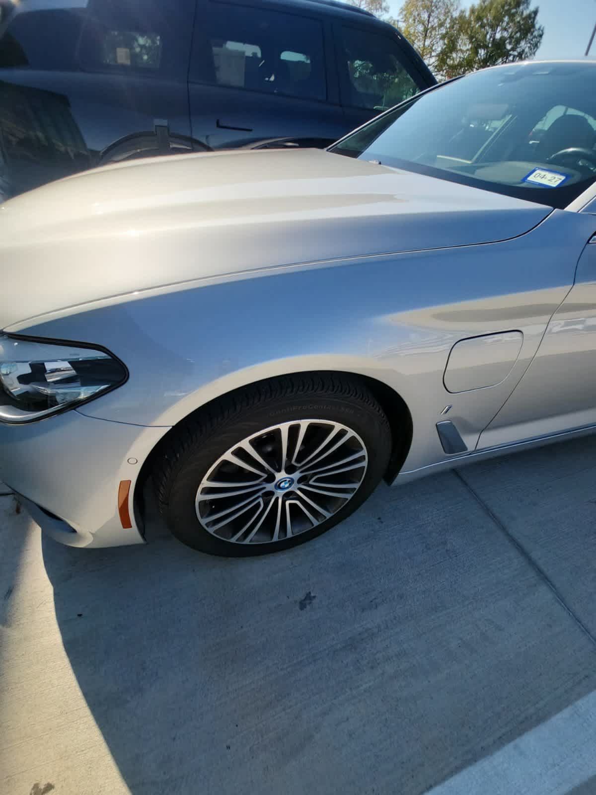 Used 2019 BMW 530e w/ Premium Package RWD image 15