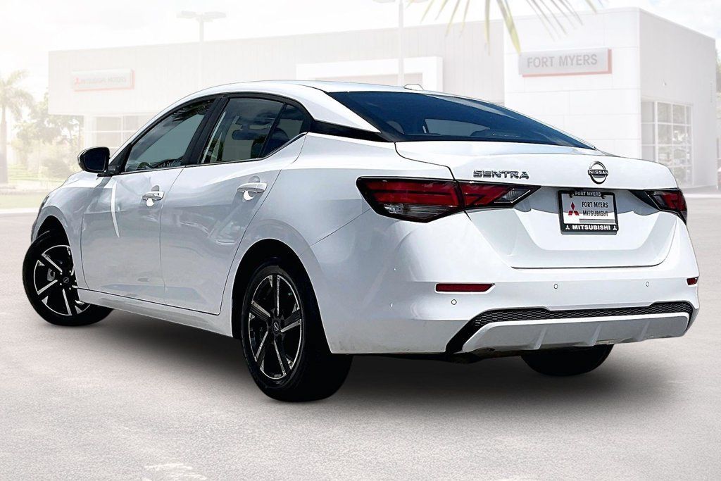 Used 2025 Nissan Sentra SV FWD image 29
