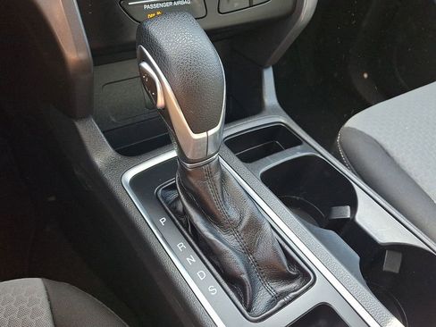 Used 2019 Ford Escape SE image 15