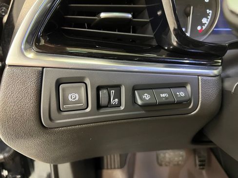 Used 2021 Cadillac XT6 Premium Luxury w/ Platinum Package AWD/4WD image 18