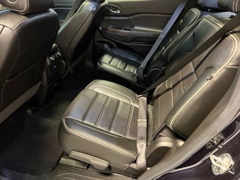 Used 2021 GMC Acadia Denali w/ Denali Technology Package image 17