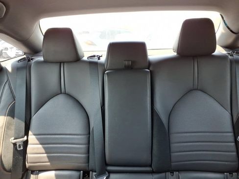 Used 2019 Toyota Avalon Touring w/ Advanced Safety Package FWD image 16