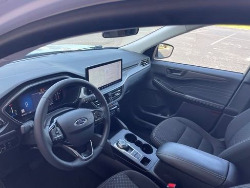 Used 2024 Ford Escape Active w/ Tech Pack #1 AWD/4WD image 23