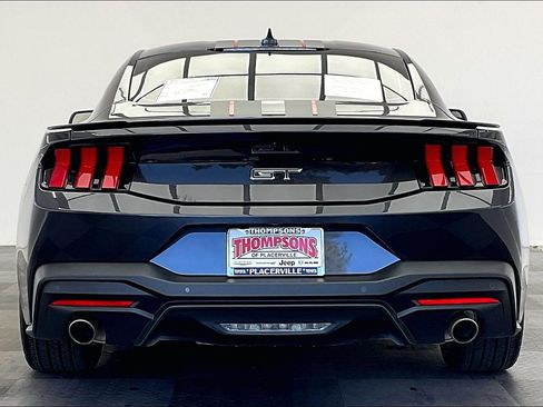 Used 2024 Ford Mustang GT RWD image 3