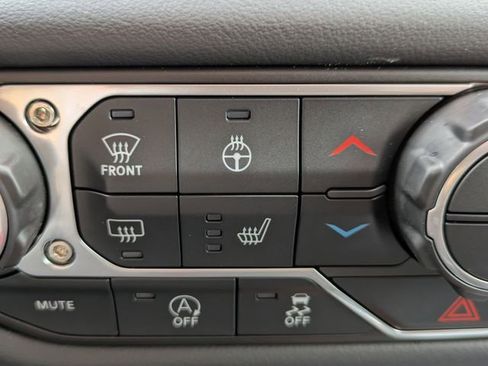 Used 2026 Jeep Gladiator Sport AWD/4WD image 25