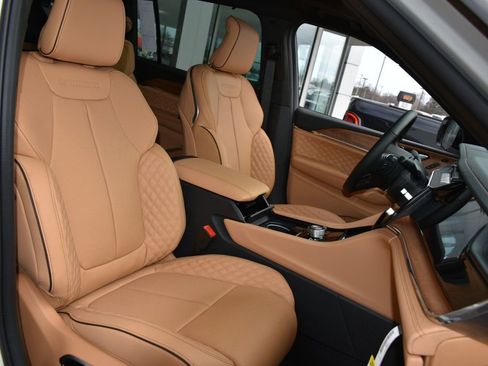 New 2026 Jeep Grand Cherokee L Summit AWD/4WD image 34