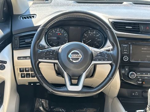 Used 2020 Nissan Rogue Sport SV w/ All-Weather Package AWD/4WD image 13