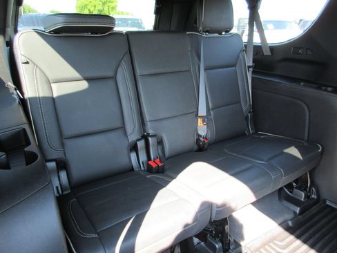 Certified 2023 GMC Yukon XL SLT AWD/4WD image 27