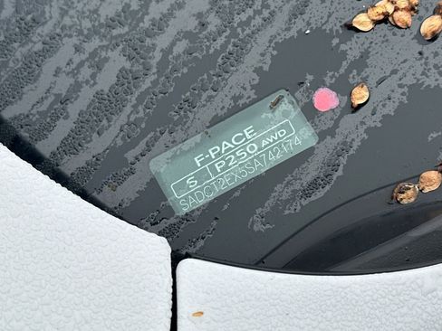 New 2025 Jaguar F-PACE R-Dynamic S image 30
