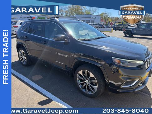 Used 2019 Jeep Cherokee Overland AWD/4WD image 1