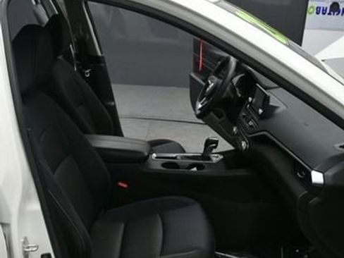Used 2021 Nissan Altima 2.5 S FWD image 17