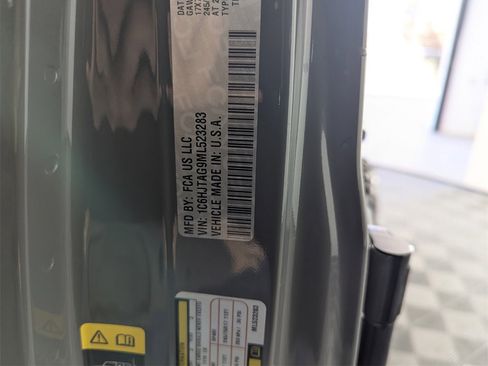 Used 2021 Jeep Gladiator Sport image 38