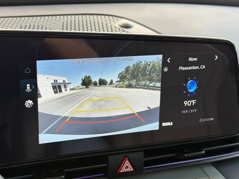 Used 2025 Hyundai Elantra Limited FWD image 24