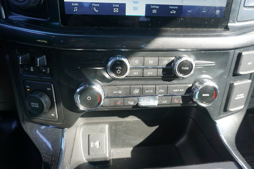 Used 2022 Ford F150 XLT w/ Equipment Group 302A High AWD/4WD image 11