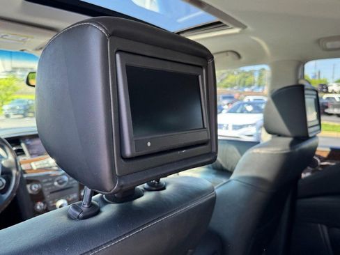 Used 2015 INFINITI QX80 4WD w/ 22" Wheel Package image 11