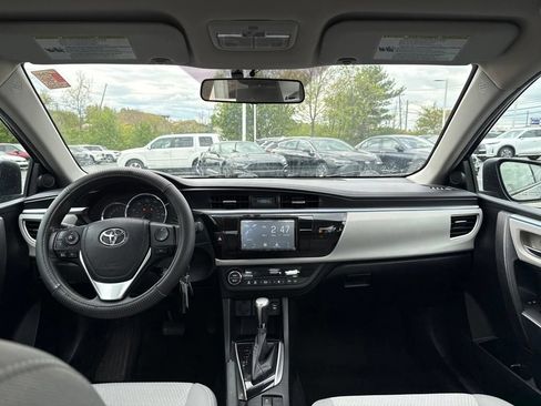 Used 2015 Toyota Corolla LE FWD image 22