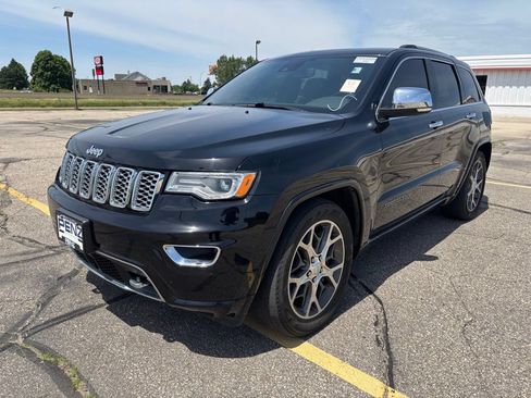 Used 2021 Jeep Grand Cherokee Overland w/ Protech Group AWD/4WD image 3