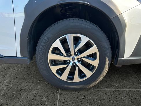 Used 2024 Subaru Outback Premium image 9