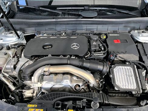 New 2026 Mercedes-Benz GLB 250 image 18