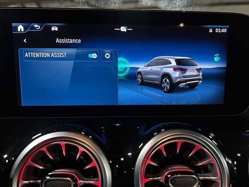 Certified 2025 Mercedes-Benz GLA 250 4MATIC image 34