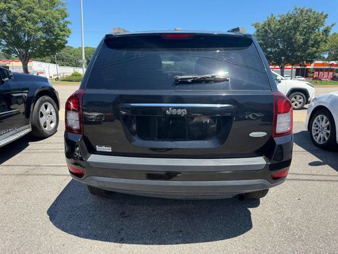 Used 2016 Jeep Compass Latitude FWD image 7