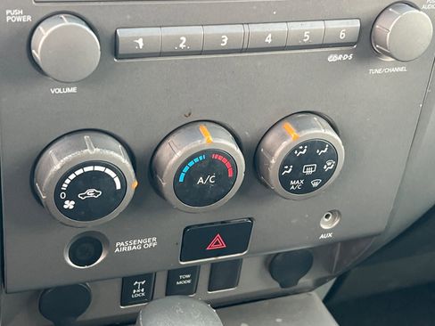 Used 2006 Nissan Titan SE image 15