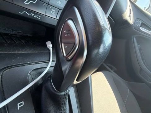 Used 2016 Ford Focus SE FWD image 19