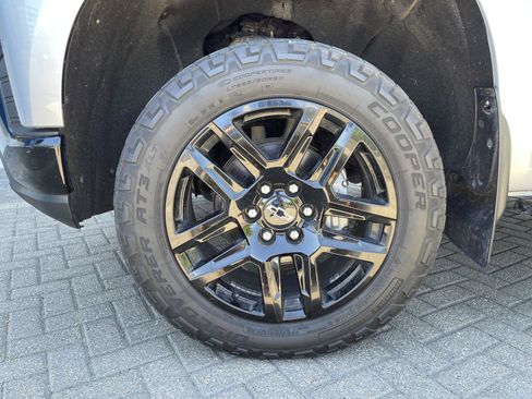 Used 2021 Chevrolet Silverado 1500 LT Trail Boss w/ Convenience Package II AWD/4WD image 10