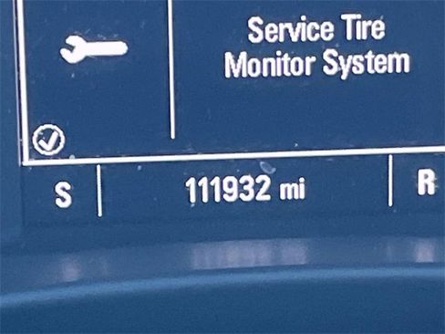 Used 2018 Chevrolet Equinox LS image 37