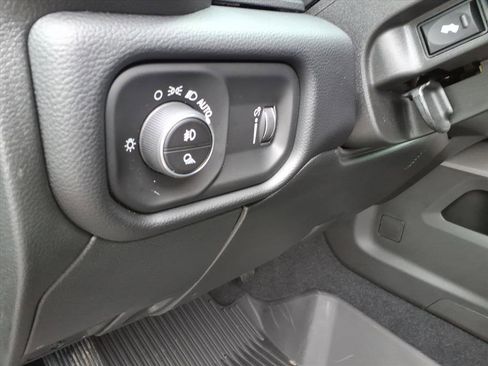 New 2026 RAM 2500 Big Horn AWD/4WD image 22